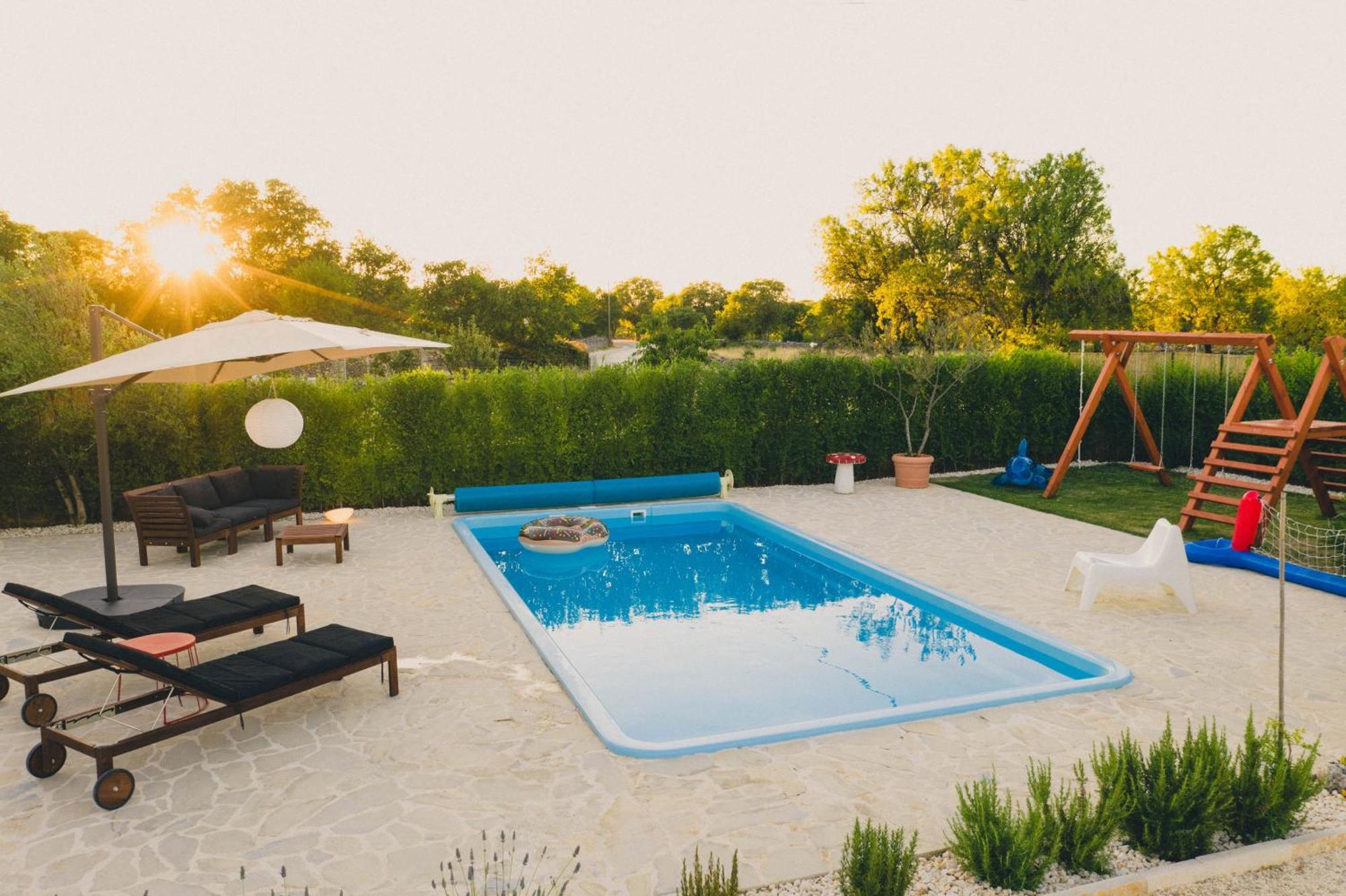 Cozy Country Home With Heated Outdoor Pool Šibenik Esterno foto