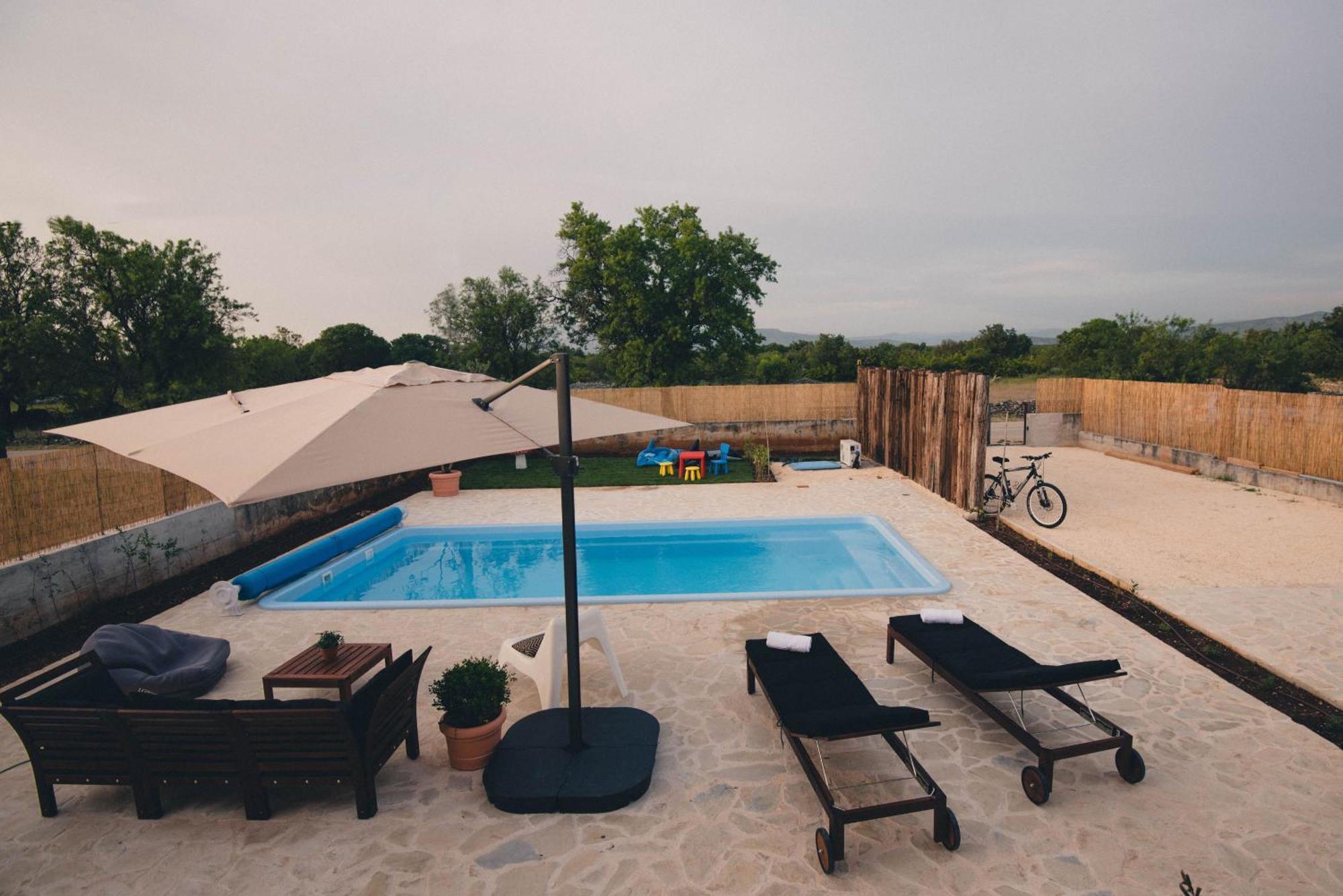 Cozy Country Home With Heated Outdoor Pool Šibenik Esterno foto